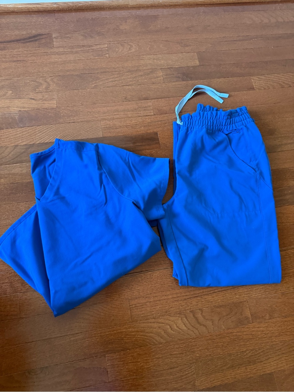 Figs Women's Bright Blue Scrub Pants and Top Set - Technical Collection